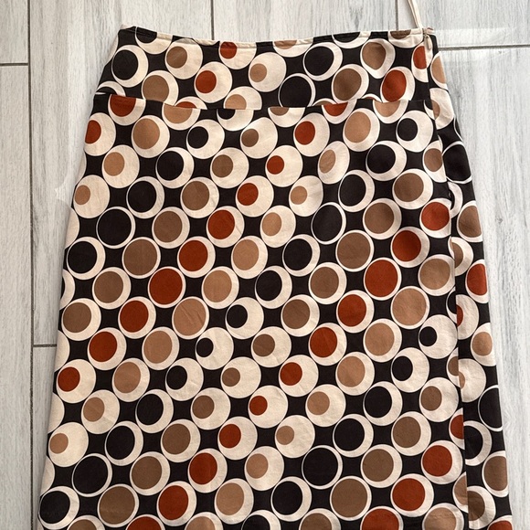 Banana Republic Dresses & Skirts - Banana Republic Silk Vintage Pencil Skirt Crepe 60s Retro  size 4 Brown Black